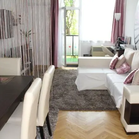 Muzeumpark Apartman * Tiszafüred