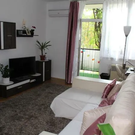 Muzeumpark Apartman * Tiszafüred